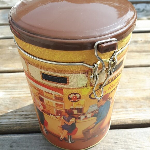 Tim Hortons Canister Gathering Place - Picture 4 of 6